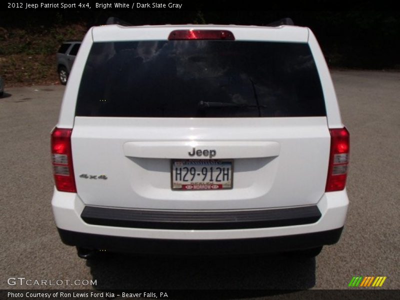 Bright White / Dark Slate Gray 2012 Jeep Patriot Sport 4x4