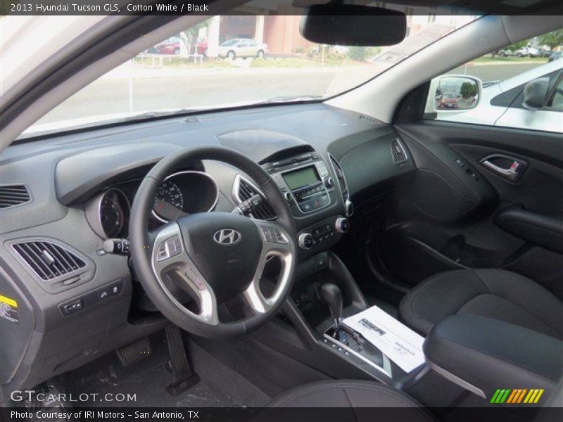 Cotton White / Black 2013 Hyundai Tucson GLS