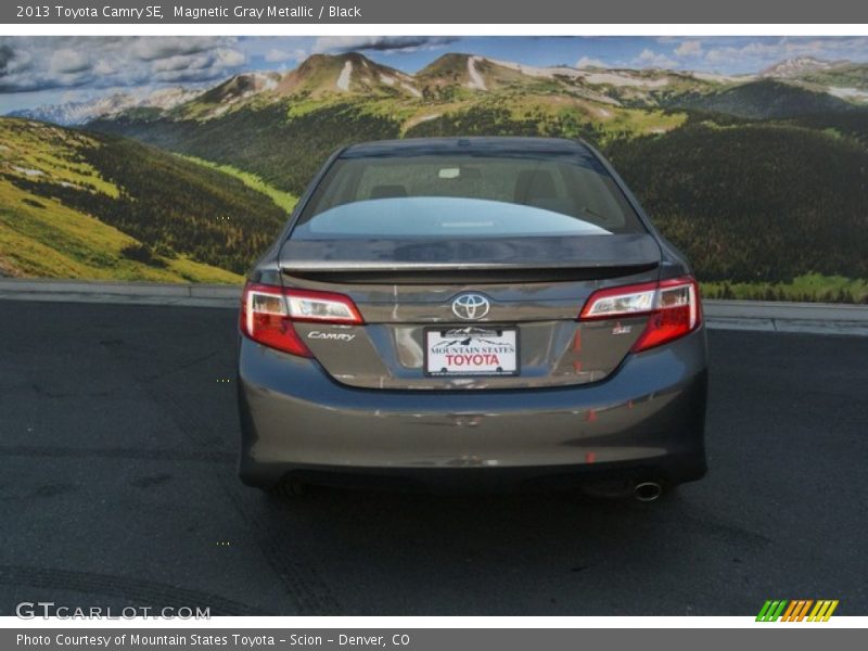 Magnetic Gray Metallic / Black 2013 Toyota Camry SE