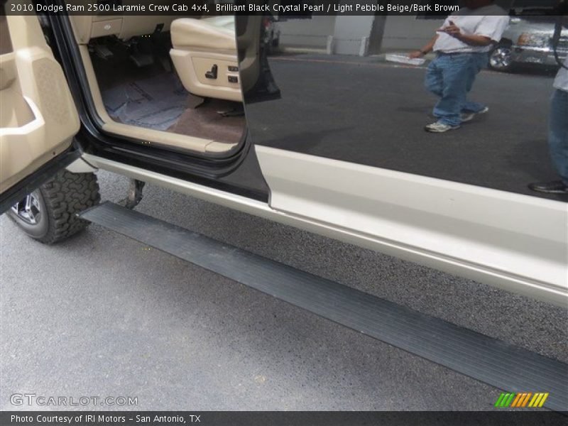 Brilliant Black Crystal Pearl / Light Pebble Beige/Bark Brown 2010 Dodge Ram 2500 Laramie Crew Cab 4x4