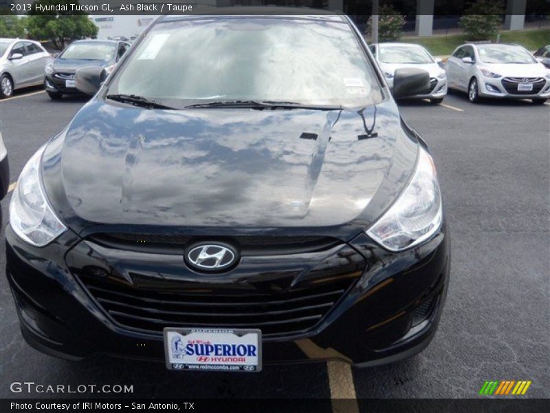 Ash Black / Taupe 2013 Hyundai Tucson GL