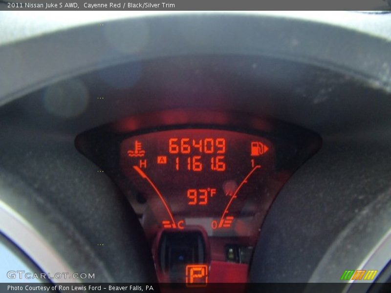 Cayenne Red / Black/Silver Trim 2011 Nissan Juke S AWD