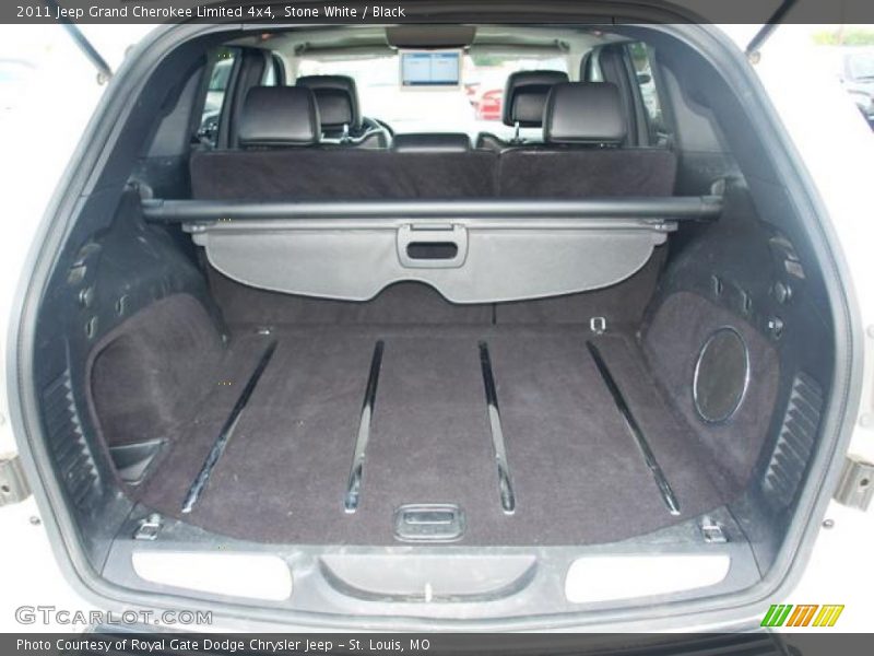 Stone White / Black 2011 Jeep Grand Cherokee Limited 4x4