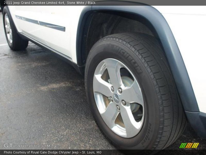 Stone White / Black 2011 Jeep Grand Cherokee Limited 4x4