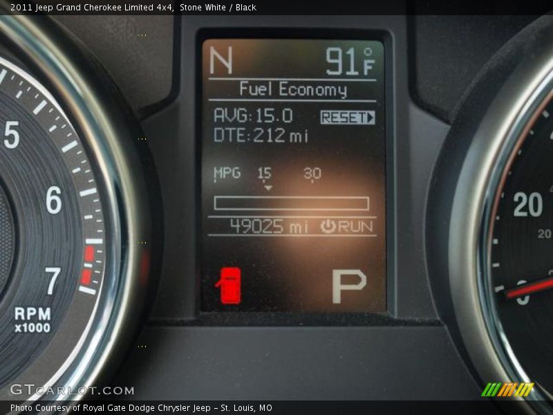 Stone White / Black 2011 Jeep Grand Cherokee Limited 4x4