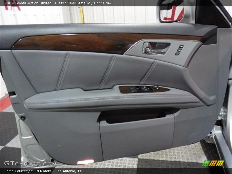 Classic Silver Metallic / Light Gray 2009 Toyota Avalon Limited
