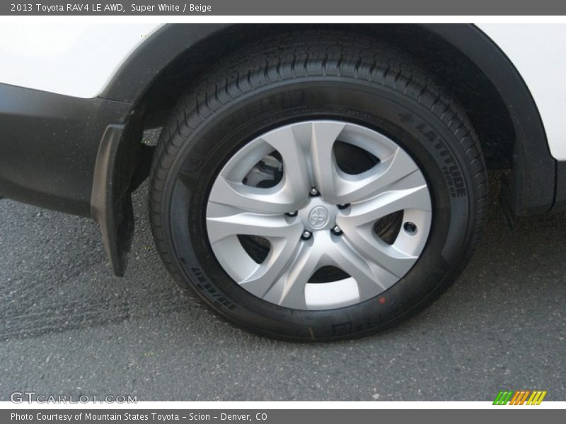 Super White / Beige 2013 Toyota RAV4 LE AWD