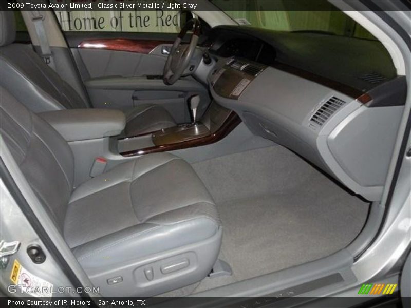 Classic Silver Metallic / Light Gray 2009 Toyota Avalon Limited