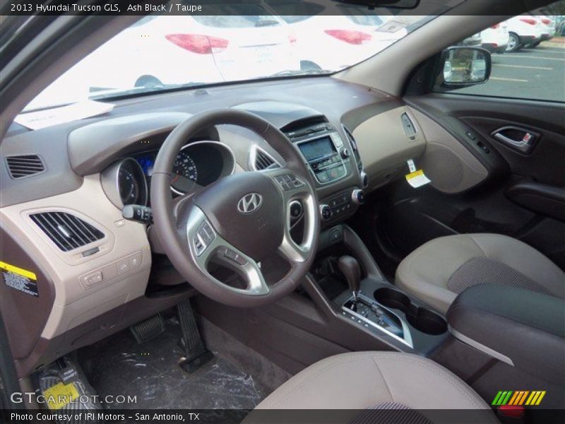 Ash Black / Taupe 2013 Hyundai Tucson GLS