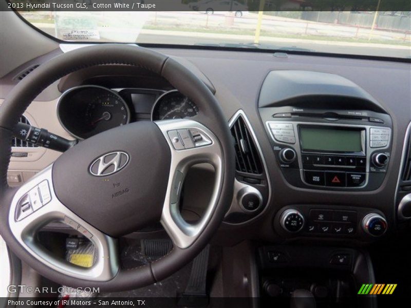 Cotton White / Taupe 2013 Hyundai Tucson GLS