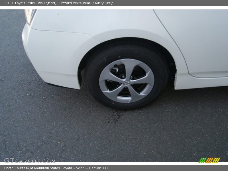 Blizzard White Pearl / Misty Gray 2013 Toyota Prius Two Hybrid