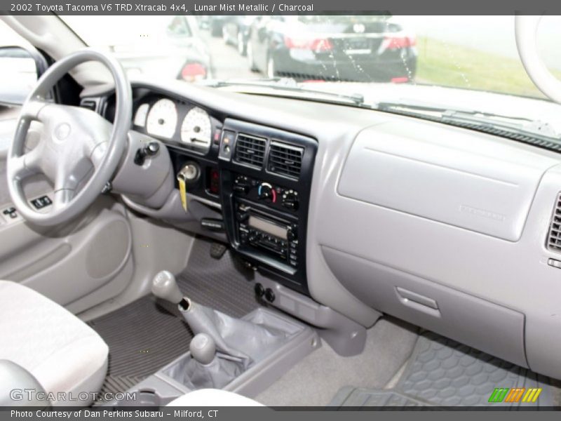 Lunar Mist Metallic / Charcoal 2002 Toyota Tacoma V6 TRD Xtracab 4x4