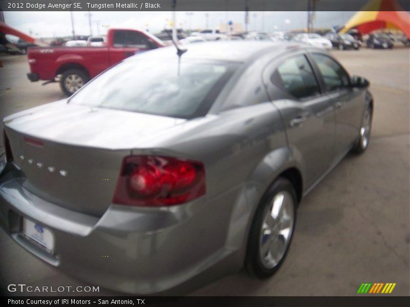 Tungsten Metallic / Black 2012 Dodge Avenger SE