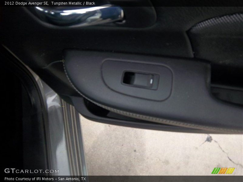 Tungsten Metallic / Black 2012 Dodge Avenger SE
