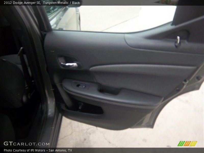 Tungsten Metallic / Black 2012 Dodge Avenger SE