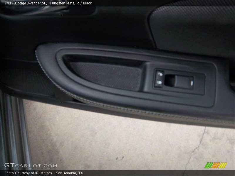 Tungsten Metallic / Black 2012 Dodge Avenger SE