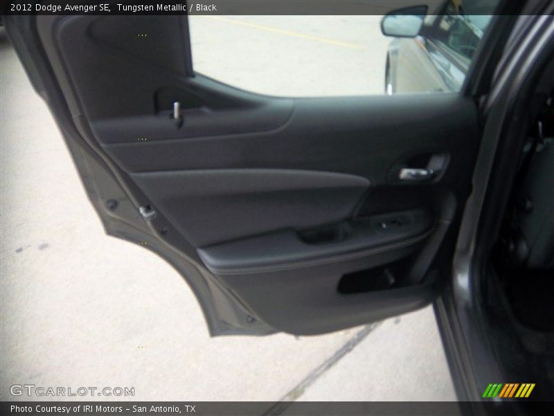Tungsten Metallic / Black 2012 Dodge Avenger SE