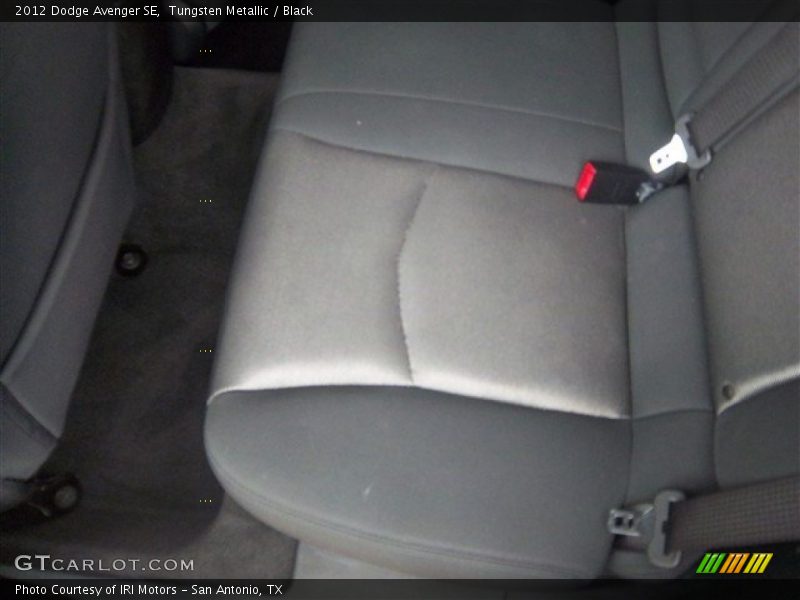 Tungsten Metallic / Black 2012 Dodge Avenger SE