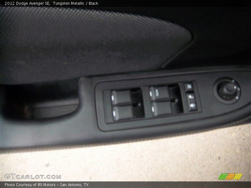 Tungsten Metallic / Black 2012 Dodge Avenger SE