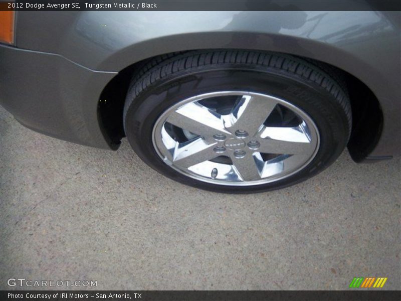 Tungsten Metallic / Black 2012 Dodge Avenger SE