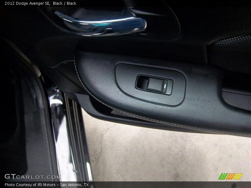 Black / Black 2012 Dodge Avenger SE