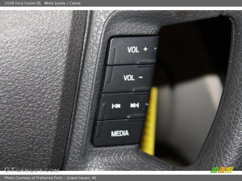White Suede / Camel 2008 Ford Fusion SE
