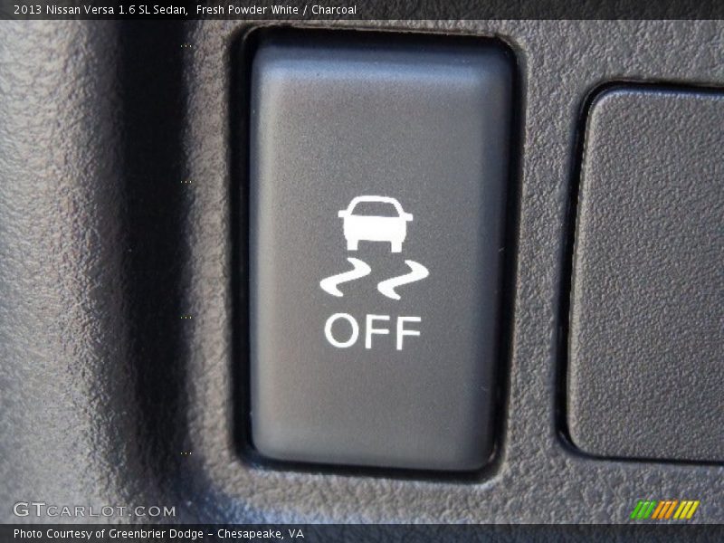 Fresh Powder White / Charcoal 2013 Nissan Versa 1.6 SL Sedan