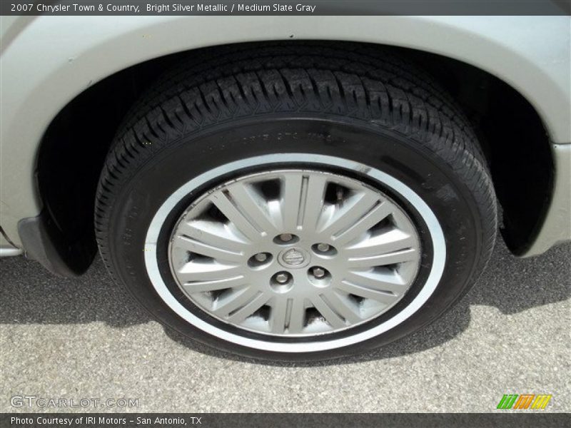 Bright Silver Metallic / Medium Slate Gray 2007 Chrysler Town & Country