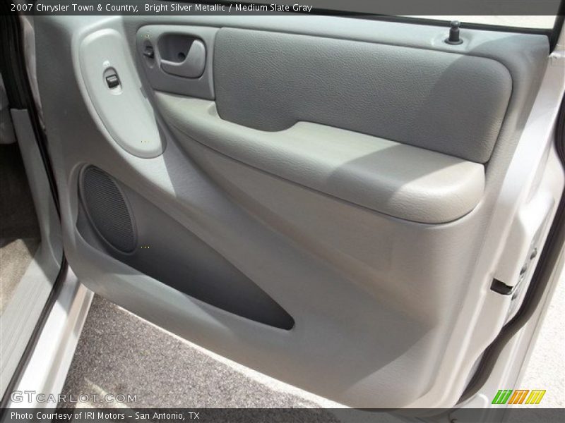 Bright Silver Metallic / Medium Slate Gray 2007 Chrysler Town & Country