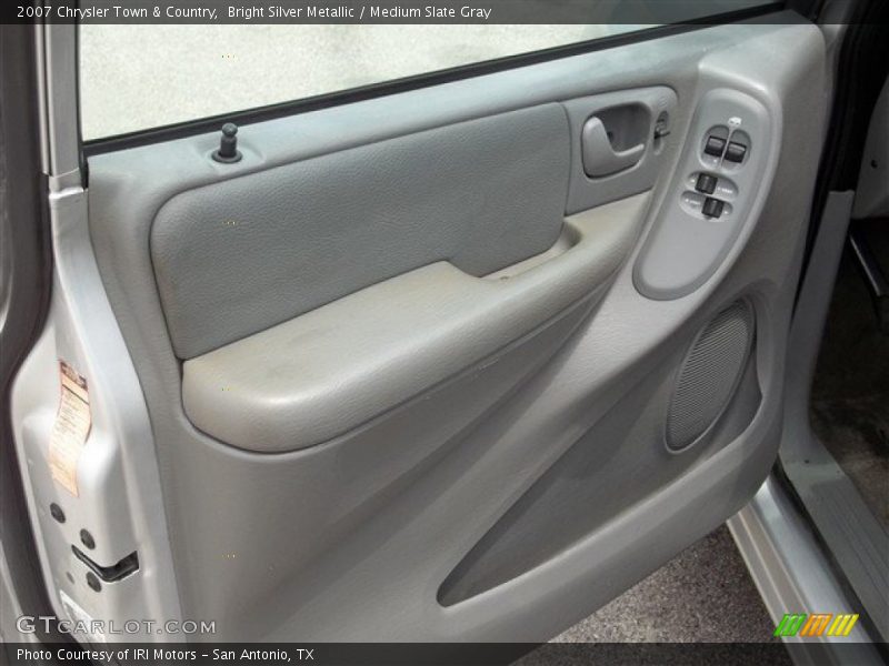 Bright Silver Metallic / Medium Slate Gray 2007 Chrysler Town & Country
