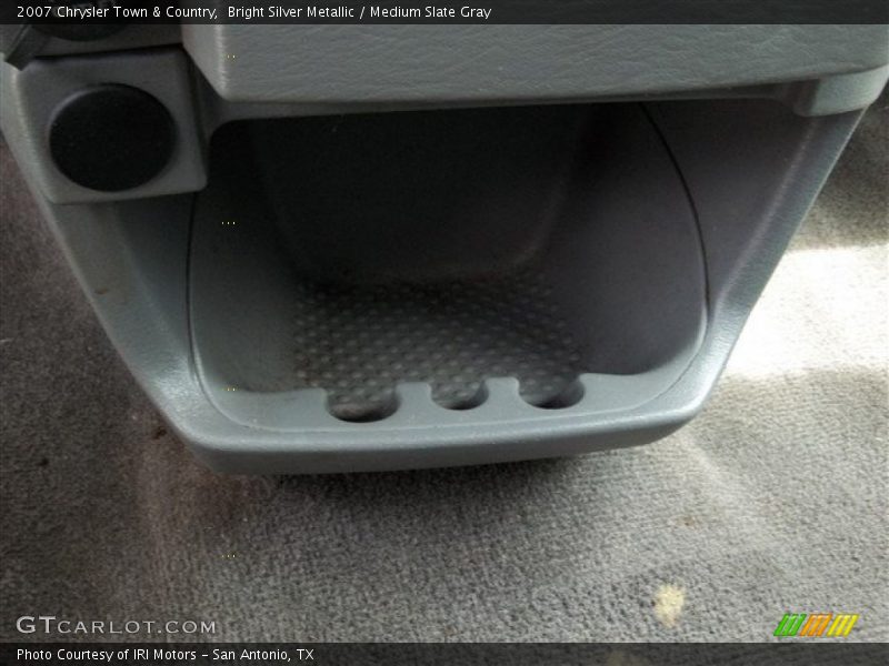 Bright Silver Metallic / Medium Slate Gray 2007 Chrysler Town & Country