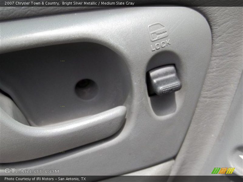 Bright Silver Metallic / Medium Slate Gray 2007 Chrysler Town & Country