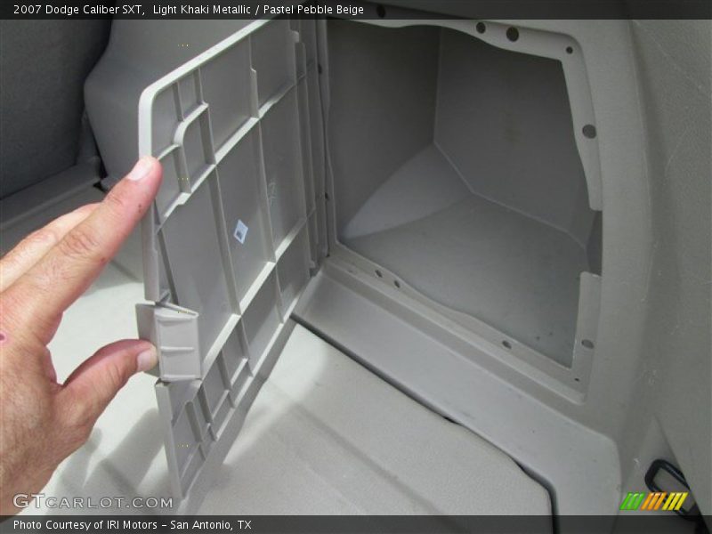 Light Khaki Metallic / Pastel Pebble Beige 2007 Dodge Caliber SXT