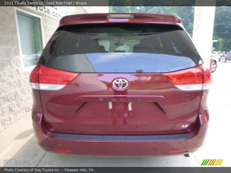 Salsa Red Pearl / Bisque 2013 Toyota Sienna LE