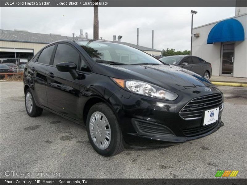 Tuxedo Black / Charcoal Black 2014 Ford Fiesta S Sedan