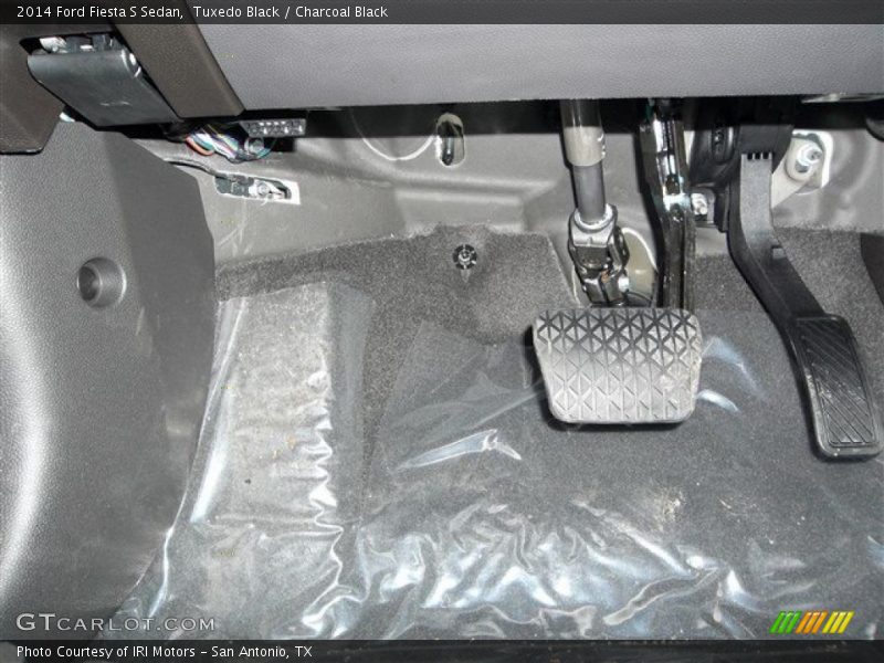 Tuxedo Black / Charcoal Black 2014 Ford Fiesta S Sedan
