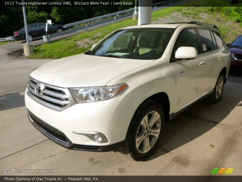 Blizzard White Pearl / Sand Beige 2013 Toyota Highlander Limited 4WD
