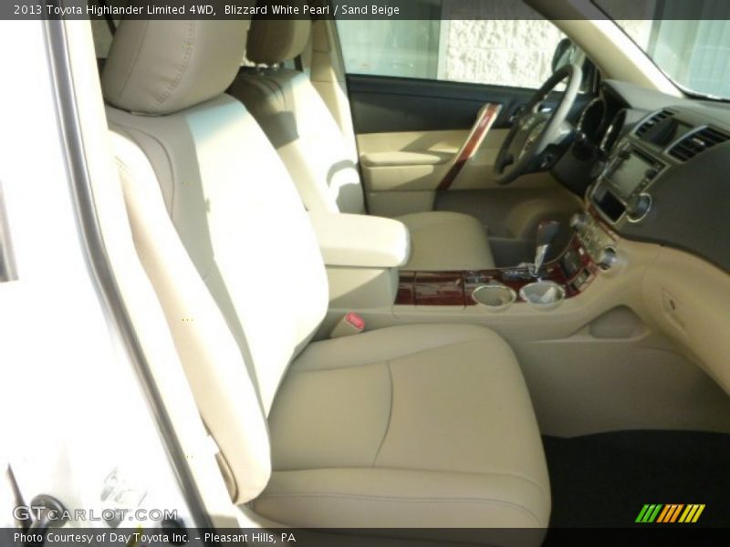 Blizzard White Pearl / Sand Beige 2013 Toyota Highlander Limited 4WD