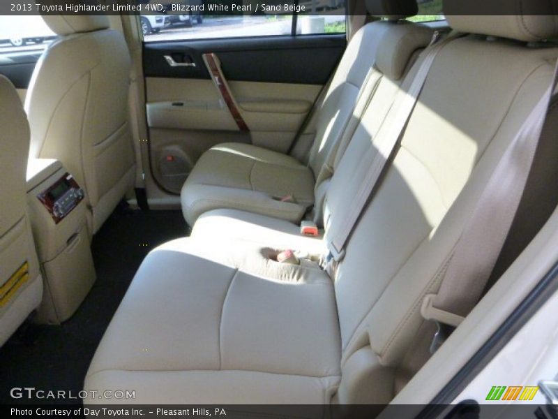 Blizzard White Pearl / Sand Beige 2013 Toyota Highlander Limited 4WD
