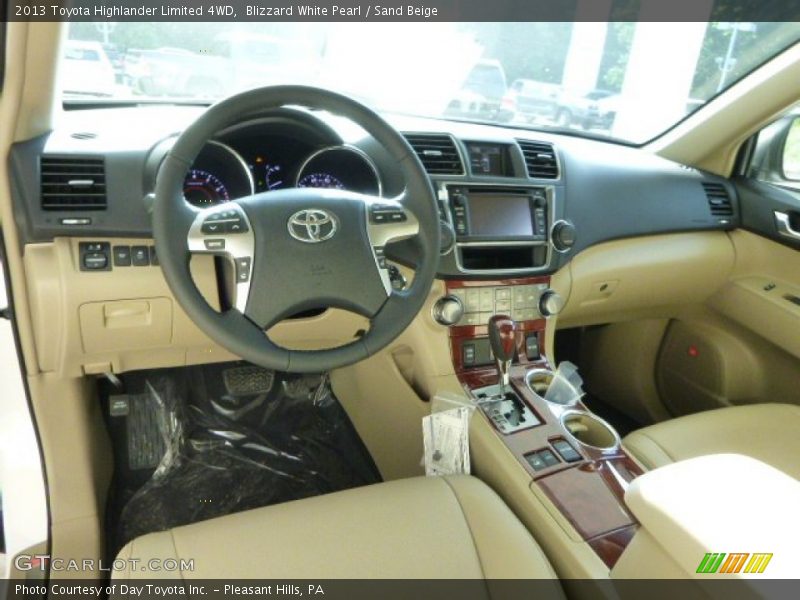 Blizzard White Pearl / Sand Beige 2013 Toyota Highlander Limited 4WD