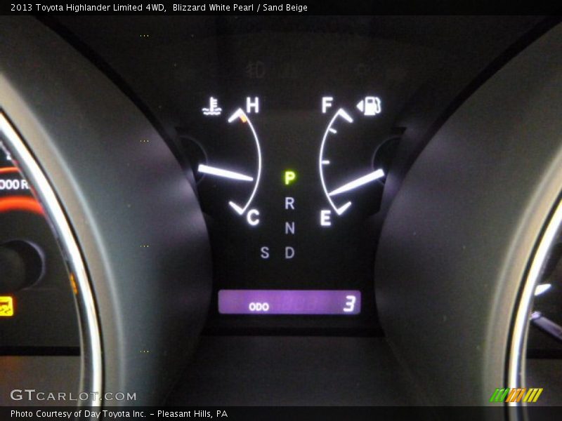 Blizzard White Pearl / Sand Beige 2013 Toyota Highlander Limited 4WD