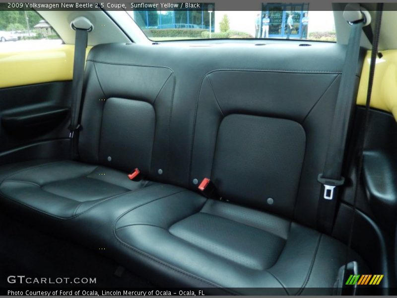 Sunflower Yellow / Black 2009 Volkswagen New Beetle 2.5 Coupe