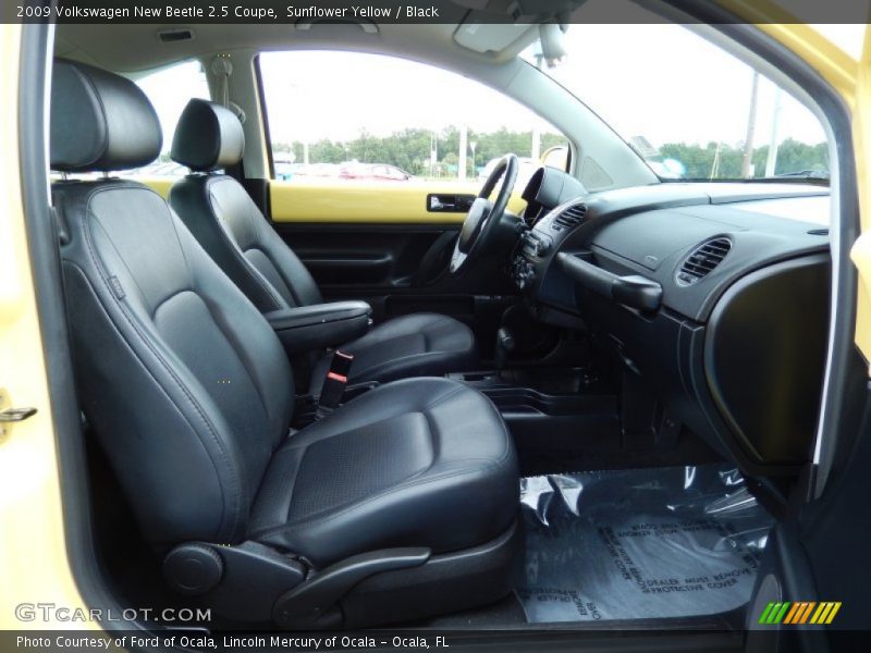 Sunflower Yellow / Black 2009 Volkswagen New Beetle 2.5 Coupe
