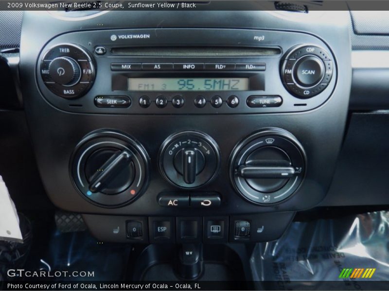 Sunflower Yellow / Black 2009 Volkswagen New Beetle 2.5 Coupe