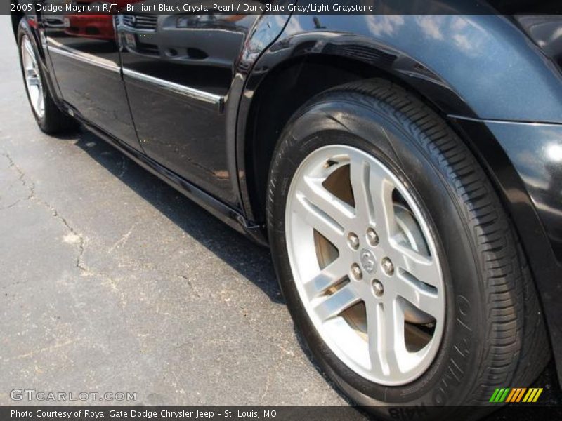 Brilliant Black Crystal Pearl / Dark Slate Gray/Light Graystone 2005 Dodge Magnum R/T
