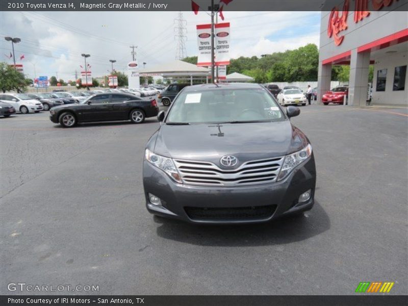 Magnetic Gray Metallic / Ivory 2010 Toyota Venza I4