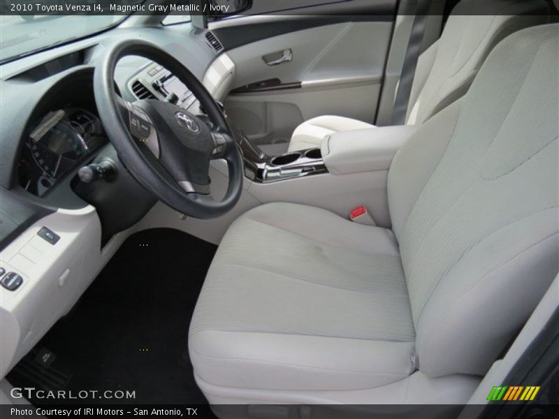 Magnetic Gray Metallic / Ivory 2010 Toyota Venza I4