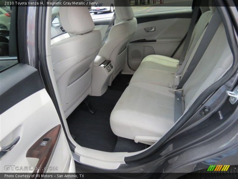 Magnetic Gray Metallic / Ivory 2010 Toyota Venza I4