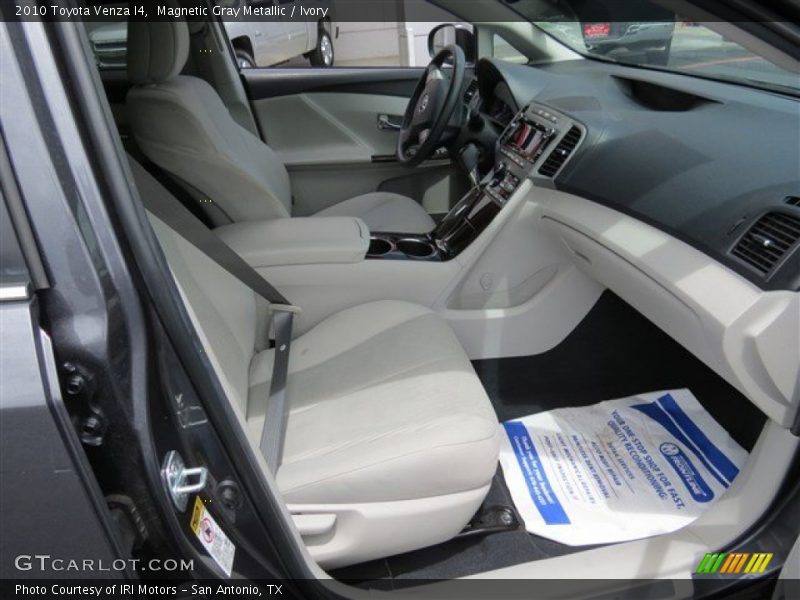 Magnetic Gray Metallic / Ivory 2010 Toyota Venza I4