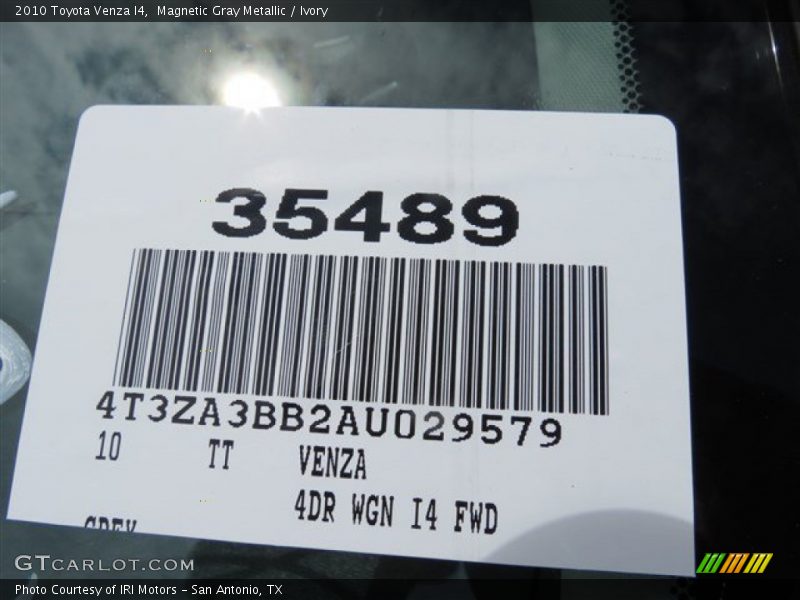 Magnetic Gray Metallic / Ivory 2010 Toyota Venza I4